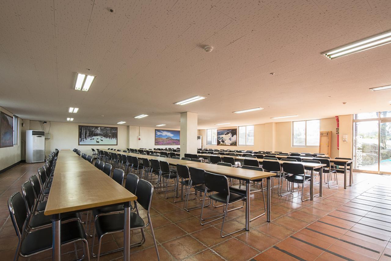 Jeju Youth Hostel Exterior photo
