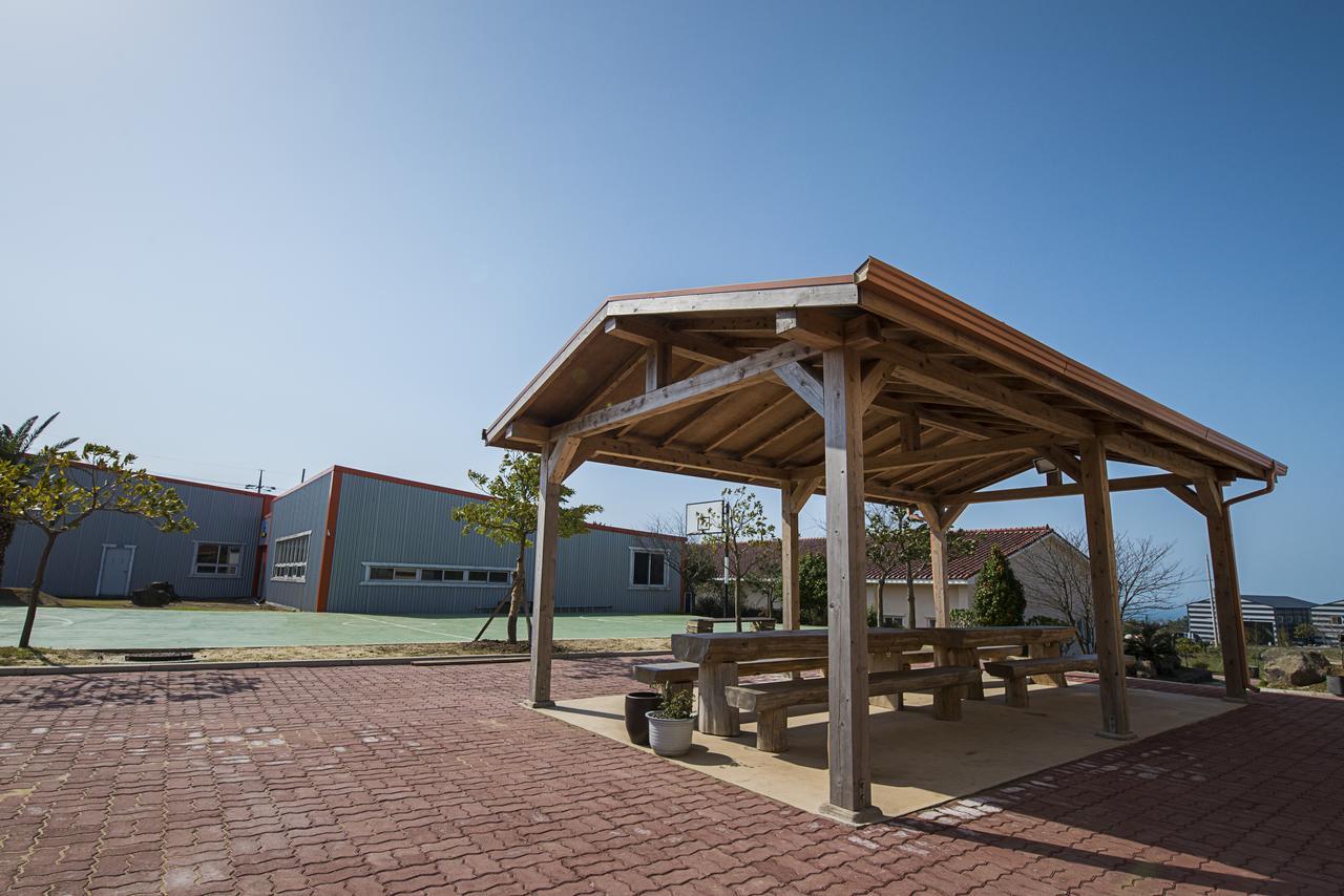 Jeju Youth Hostel Exterior photo