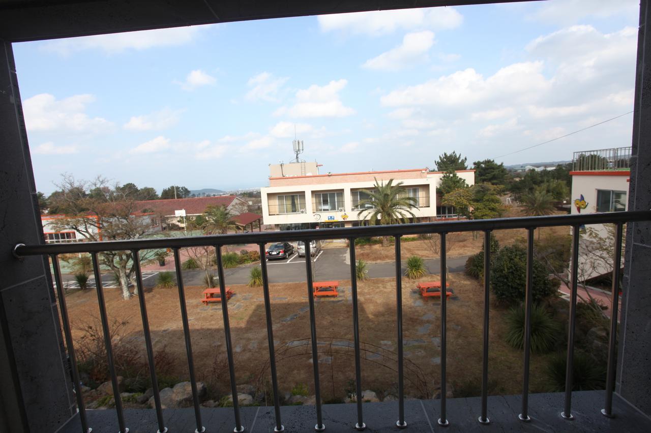 Jeju Youth Hostel Exterior photo