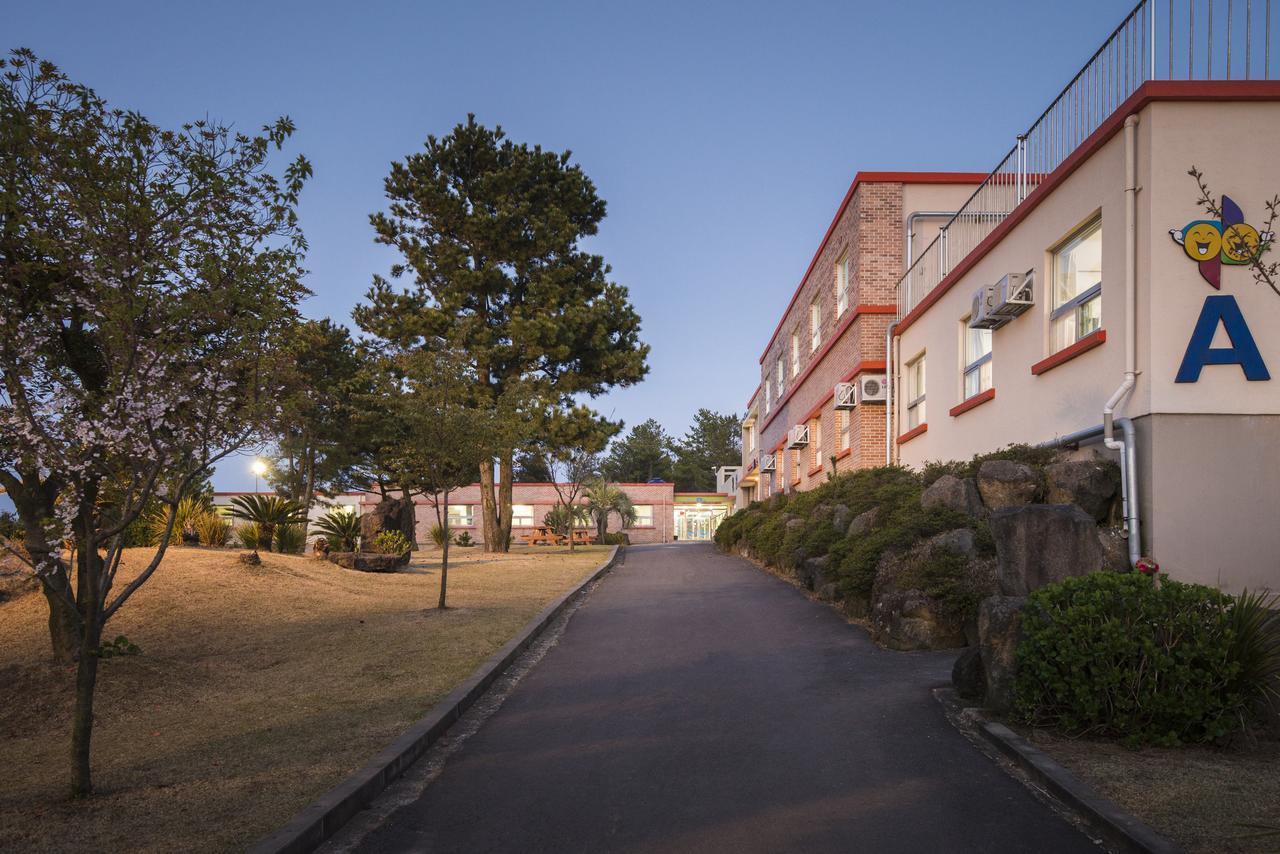 Jeju Youth Hostel Exterior photo