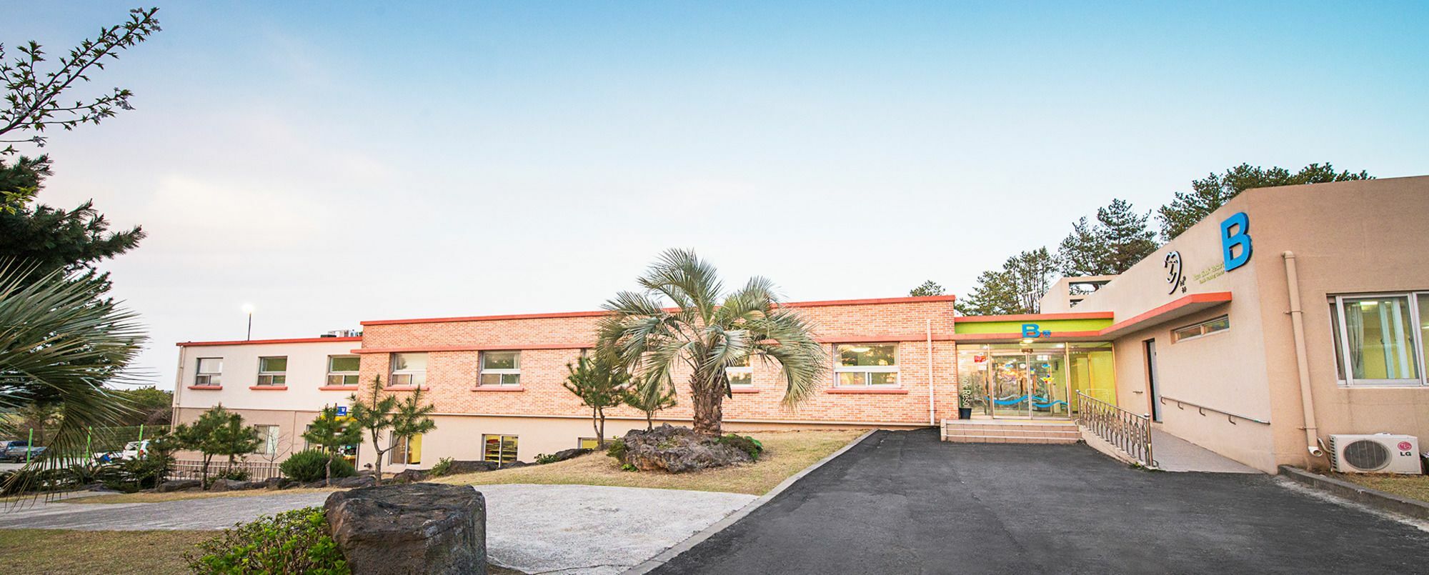 Jeju Youth Hostel Exterior photo